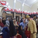 Gubernur Kepri Serahkan Beras Bantuan Pangan Pemerintah Tahap-II Untuk 535 KPM di Karimun Gubernur Kepri Serahkan Beras Bantuan Pangan Pemerintah Tahap-II Untuk 535 KPM di Karimun