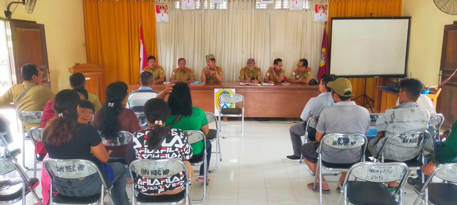 Masyarakat Desa Lengkong Nyadum Kecewa pada Perwakilan Pihak Perusahaan PT. Citra Mahkota Gagalkan Sidang Adat Masalah Lahan