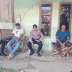 Demi Menjaga Ketertiban Masyarakat di Kota Namrole, Brimob Maluku Sambangi Masyarakat
