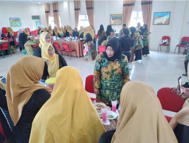 Dinas Pendidikan dan Kebudayaan Kota Langsa Gelar Launching Baju Batik dan Lomba Memasak Antar Kepsek