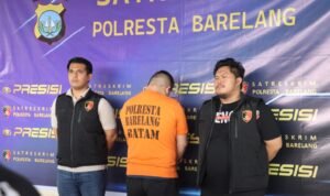 Polresta Barelang Ungkap Kasus Judi Online, Dukung Program 100 Hari Asta Cita Presiden RI Polresta Barelang Ungkap Kasus Judi Online, Dukung Program 100 Hari Asta Cita Presiden RI