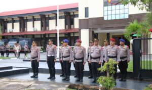 Apel Konsolidasi : Kapolresta Barelang Apresiasi Pengamanan Pilkada 2024 di Kota Batam yang Aman dan Kondusif Apel Konsolidasi : Kapolresta Barelang Apresiasi Pengamanan Pilkada 2024 di Kota Batam yang Aman dan Kondusif