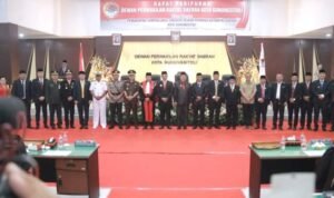 Ketua Pengadilan Kota Gunungsitoli Melaksanakan Pengucapan Sumpah/ Janji Anggota DPRD Kota Gunungsitoli Masa Jabatan Tahun 2024 – 2029 Ketua Pengadilan Kota Gunungsitoli Melaksanakan Pengucapan Sumpah/ Janji Anggota DPRD Kota Gunungsitoli Masa Jabatan Tahun 2024 – 2029