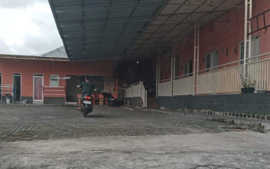Kostel di Manyaran Diduga Jadi Sarang Prostitusi, Warga Lakukan Protes