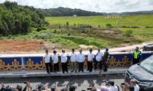 Wajah Baru Batam : Flyover Laksamana Ladi Beri Manfaat Atasi Kemacetan Wajah Baru Batam : Flyover Laksamana Ladi Beri Manfaat Atasi Kemacetan