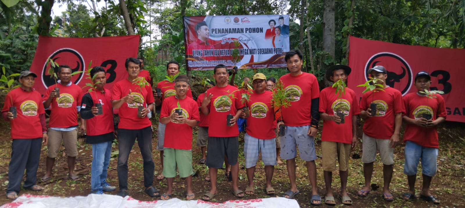 HUT Ibu Megawati Soekarno Putri yang ke 78 Tahun Team SAHABAT Gilang Melaksanakan Giat Penanaman Pohon yang Bersinergi dengan DLH Kabupaten Jepara