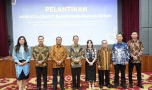 Menko Perekonomian RI Lantik Tujuh Anggota/Deputi BP Batam Menko Perekonomian RI Lantik Tujuh Anggota/Deputi BP Batam