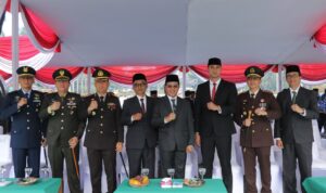 Selain 166 Kegiatan, Bupati Bandung Sampaikan Capaian Prestasi Nasional dalam Program 100 Hari Kerja Selain 166 Kegiatan, Bupati Bandung Sampaikan Capaian Prestasi Nasional dalam Program 100 Hari Kerja