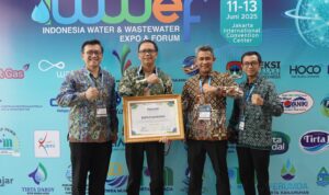 Bupati Dadang Supriatna Raih Penghargaan Kepala Daerah Inovatif dalam Pengembangan Air Minum dari Kemendagri. Bupati Dadang Supriatna Raih Penghargaan Kepala Daerah Inovatif dalam Pengembangan Air Minum dari Kemendagri.
