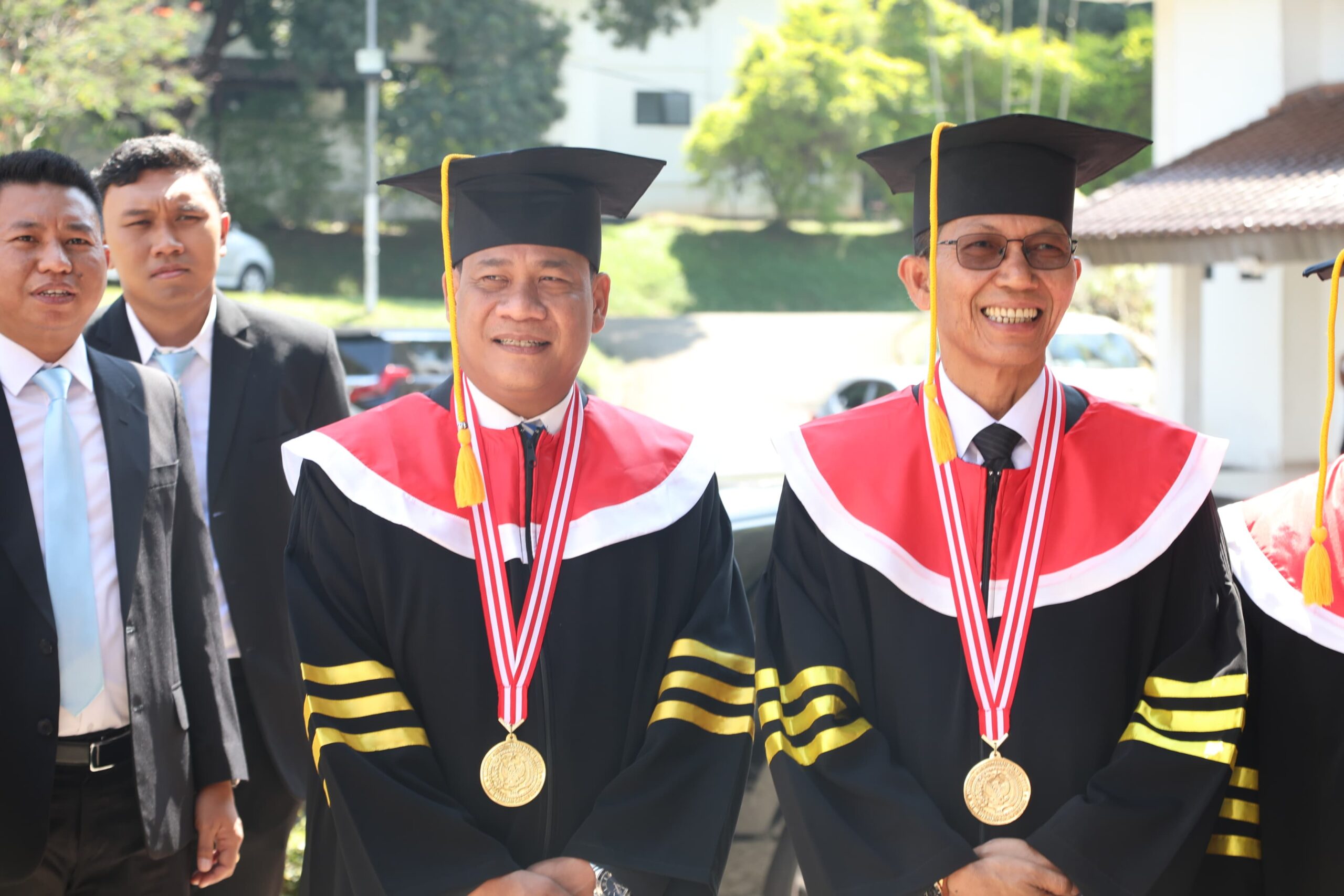 Ketua DPRD Kota Batam Sampaikan Ucapan Selamat atas Wisuda Doktoral Wali Kota Amsakar dan Sekwan Ridwan
