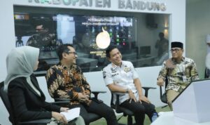 Bedas Pisan! Anugerah Penyiaran 2025, Kang DS : Kabupaten Bandung Siap Jadi Tuan Rumah Bedas Pisan! Anugerah Penyiaran 2025, Kang DS : Kabupaten Bandung Siap Jadi Tuan Rumah