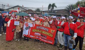 Antusias Warga Masyarakat Ikuti Gerak Jalan Sehat, Meriahkan HUT RI, Gaungkan Semangat Bedas Menuju Indonesia Emas 2045 Antusias Warga Masyarakat Ikuti Gerak Jalan Sehat, Meriahkan HUT RI, Gaungkan Semangat Bedas Menuju Indonesia Emas 2045