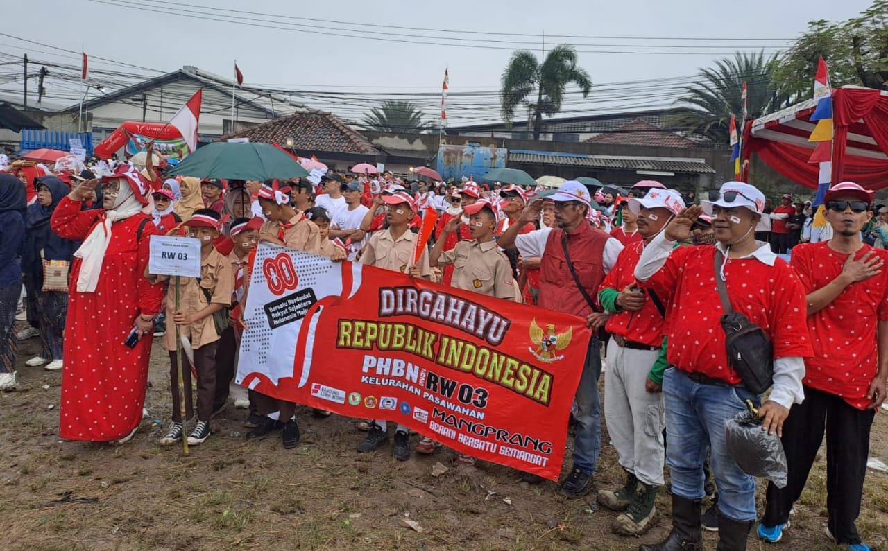 Antusias Warga Masyarakat Ikuti Gerak Jalan Sehat, Meriahkan HUT RI, Gaungkan Semangat Bedas Menuju Indonesia Emas 2045 Antusias Warga Masyarakat Ikuti Gerak Jalan Sehat, Meriahkan HUT RI, Gaungkan Semangat Bedas Menuju Indonesia Emas 2045