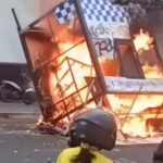 Kematian Driver Ojol di Jakarta Merembet ke Sumut, Pos Polisi Di Bakar Massa Kematian Driver Ojol di Jakarta Merembet ke Sumut, Pos Polisi Di Bakar Massa