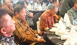 Pemilik Kawasan Wisata Golden Prawn Bengkong Terima Penghargaan dari BP Batam Pemilik Kawasan Wisata Golden Prawn Bengkong Terima Penghargaan dari BP Batam