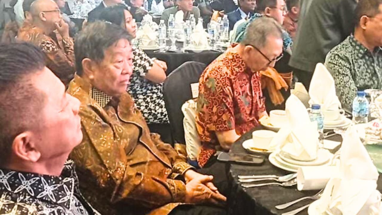 Pemilik Kawasan Wisata Golden Prawn Bengkong Terima Penghargaan dari BP Batam Pemilik Kawasan Wisata Golden Prawn Bengkong Terima Penghargaan dari BP Batam