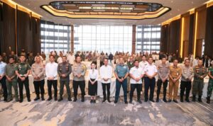 “BP Batam Kuatkan Komitmen Bersama 21 FKPD Unsur Pengamanan, Jaga Alam dan Investasi di KPBPB Batam” “BP Batam Kuatkan Komitmen Bersama 21 FKPD Unsur Pengamanan, Jaga Alam dan Investasi di KPBPB Batam”
