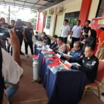 Konfers Polsek Batu Ampar : Niat Mencari Pekerjaan di Medsos Batam berujung maut, 4 Tersangka Terancam Hukuman Mati Konfers Polsek Batu Ampar : Niat Mencari Pekerjaan di Medsos Batam berujung maut, 4 Tersangka Terancam Hukuman Mati