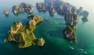 Halong-Bay-Indochine.com_.jpg